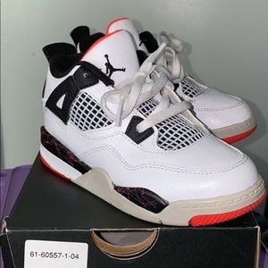 Jordan retro 4